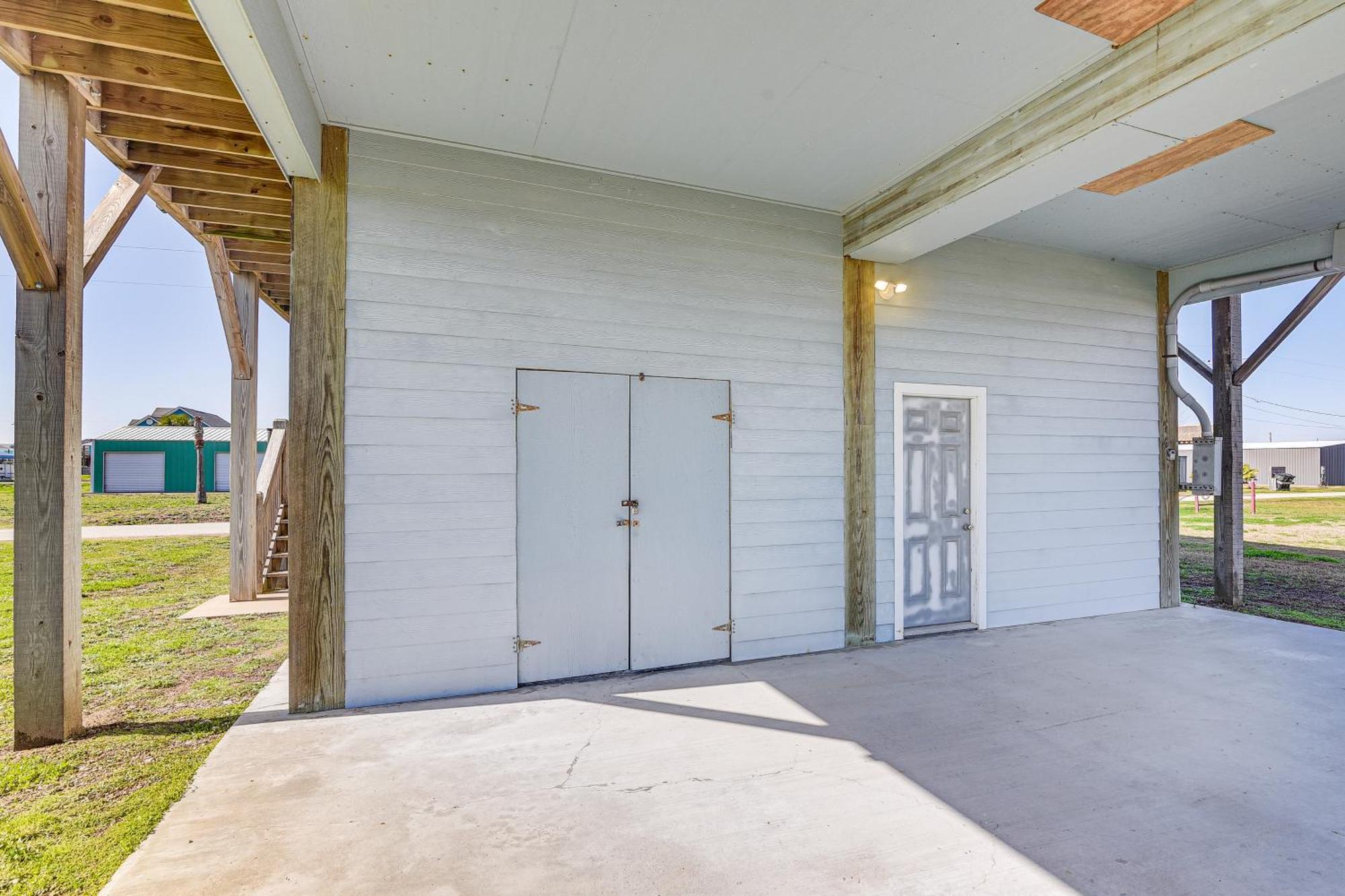 Crystal Beach Home With 2 Grills Walk To Shore! Экстерьер фото