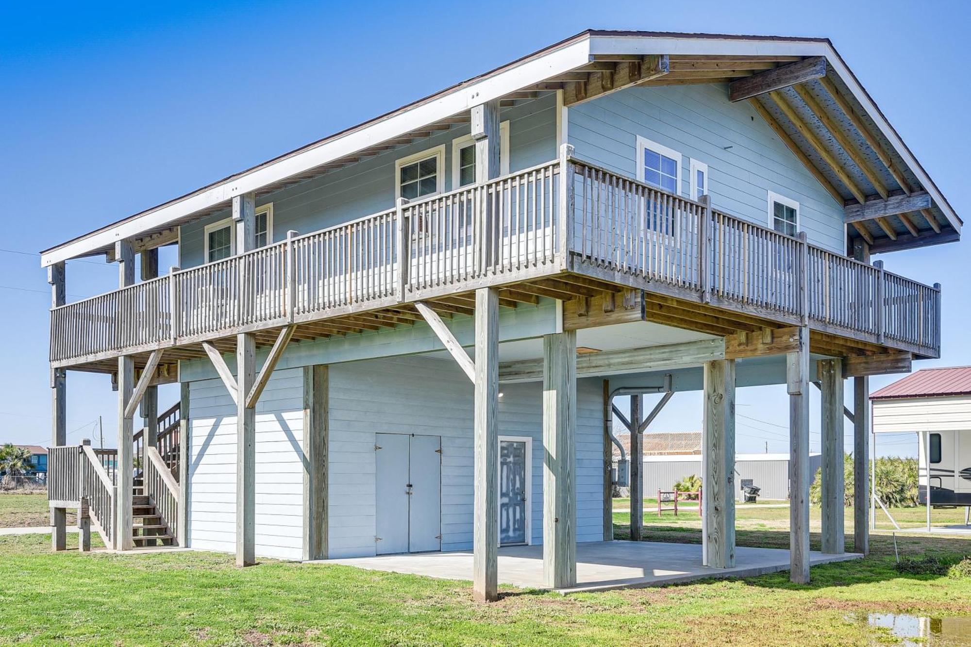 Crystal Beach Home With 2 Grills Walk To Shore! Экстерьер фото