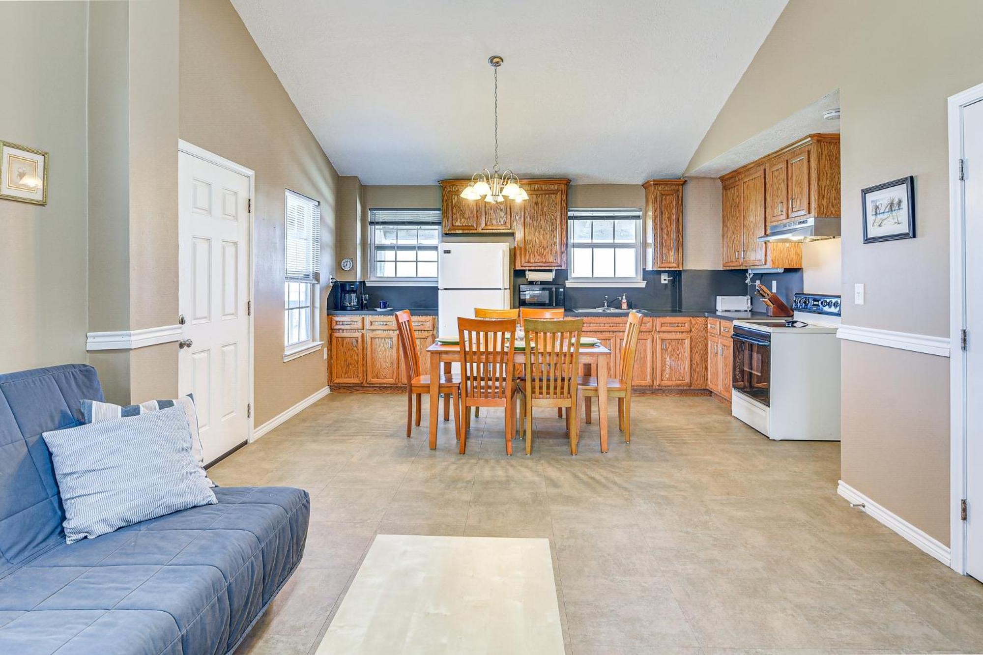 Crystal Beach Home With 2 Grills Walk To Shore! Экстерьер фото